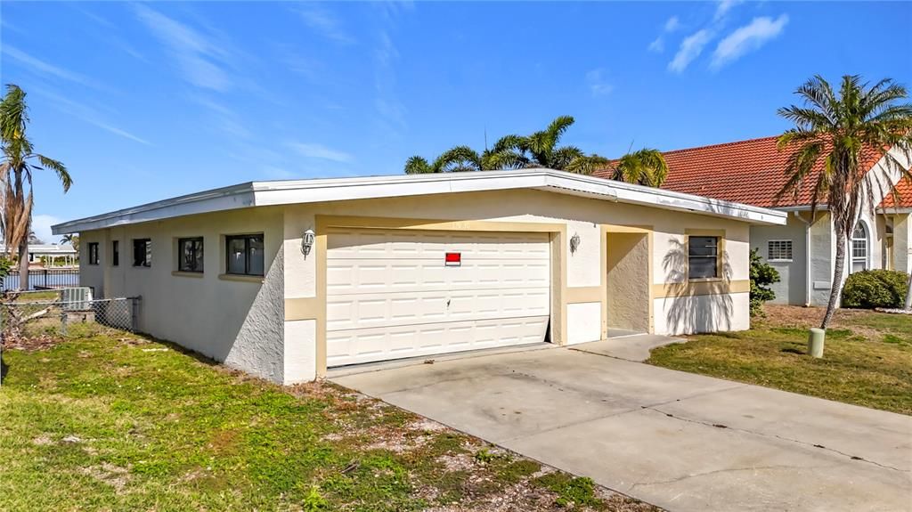 For Sale: $799,000 (3 beds, 2 baths, 1471 Square Feet)