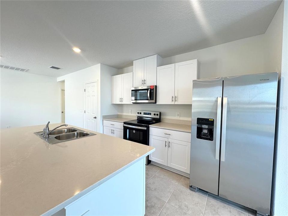 For Rent: $1,699 (3 beds, 2 baths, 1483 Square Feet)