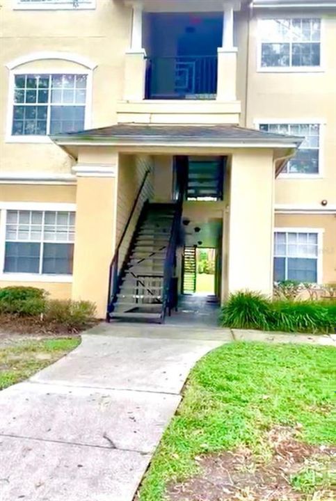 For Rent: $1,850 (2 beds, 2 baths, 1014 Square Feet)