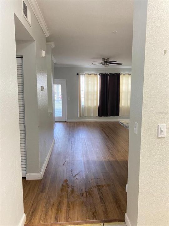 For Rent: $1,850 (2 beds, 2 baths, 1014 Square Feet)