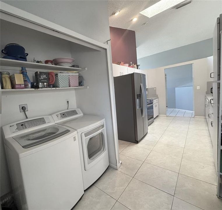 For Rent: $2,295 (3 beds, 2 baths, 1496 Square Feet)