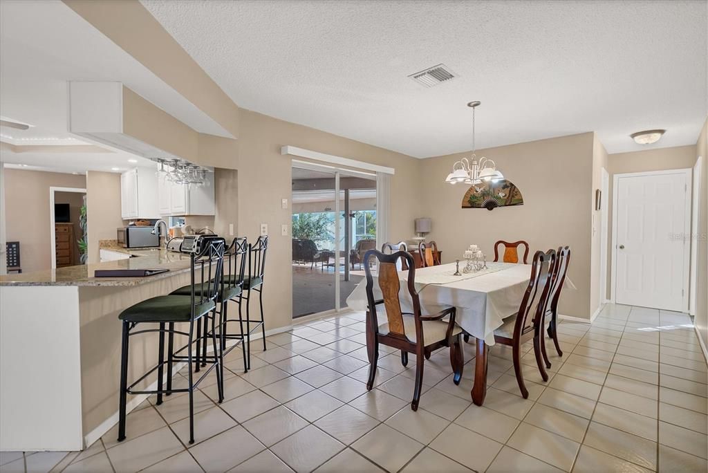 For Rent: $3,900 (3 beds, 2 baths, 1554 Square Feet)