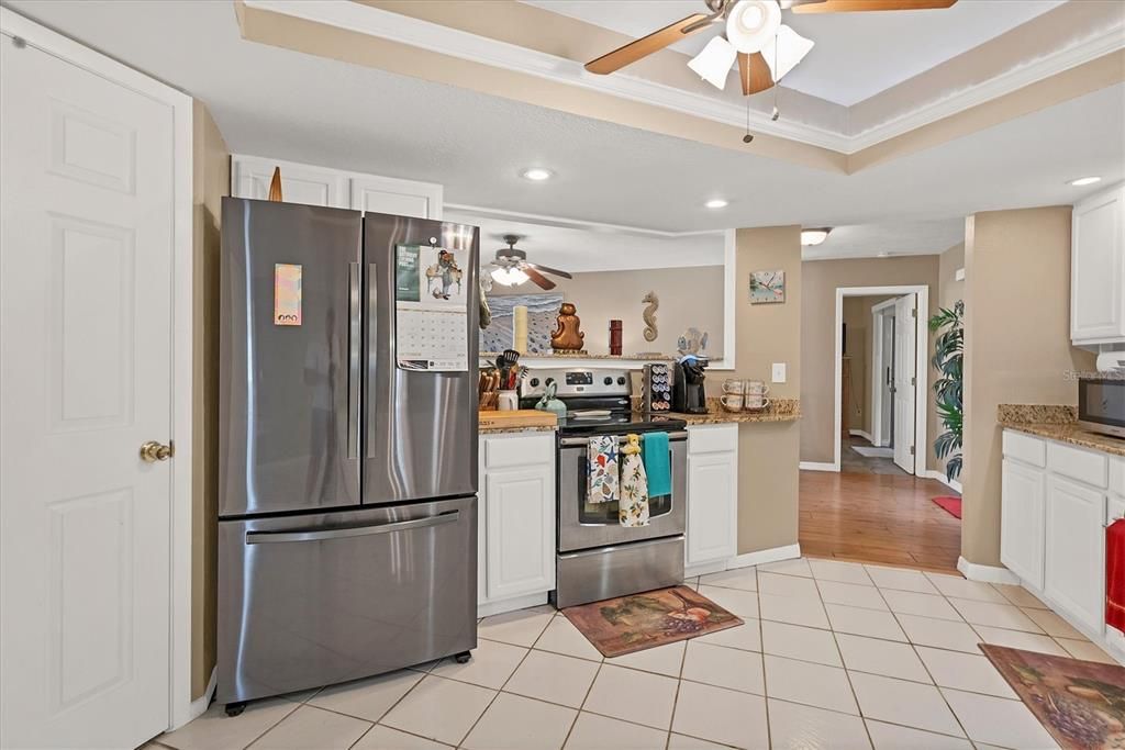 For Rent: $3,900 (3 beds, 2 baths, 1554 Square Feet)