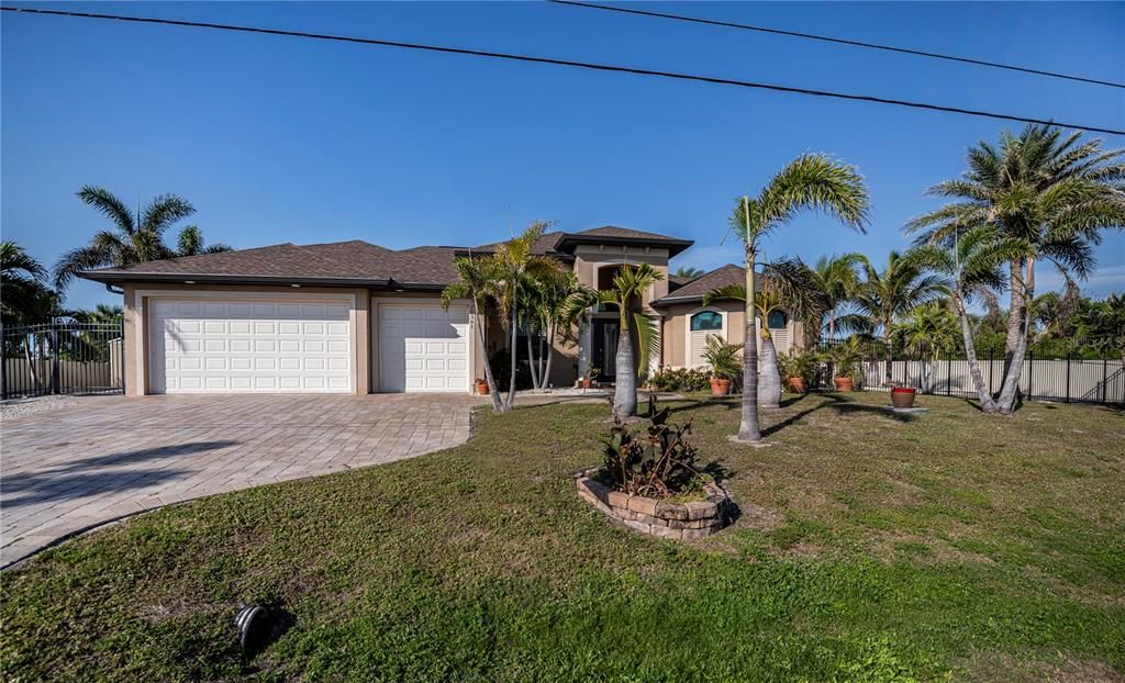 For Sale: $925,000 (3 beds, 3 baths, 2191 Square Feet)