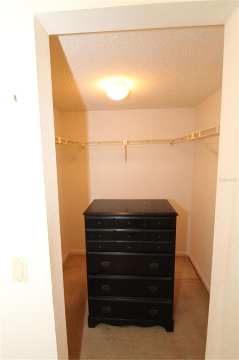 For Sale: $249,000 (2 beds, 2 baths, 1073 Square Feet)