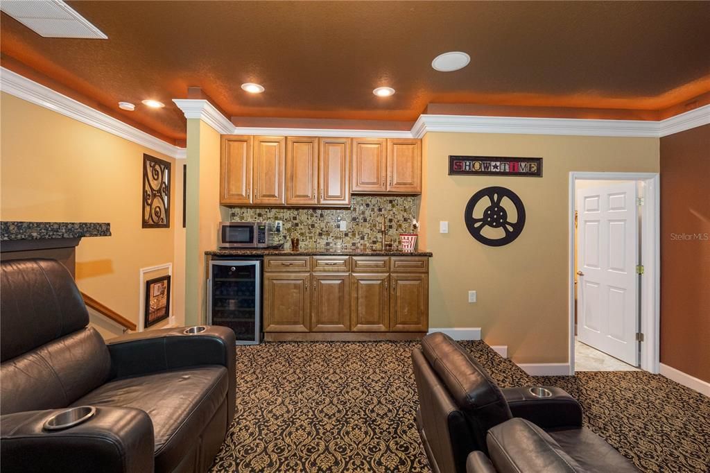 For Sale: $1,049,000 (4 beds, 4 baths, 4021 Square Feet)