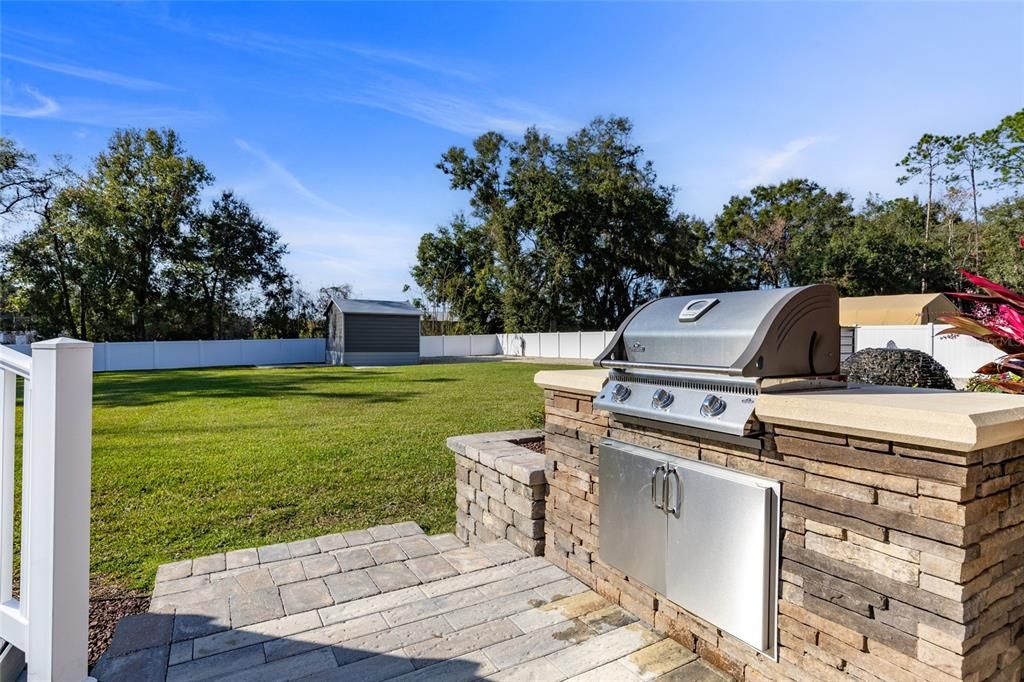 Outdoor Entertaining Kitchen/Grill