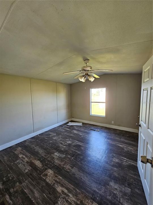 For Rent: $1,095 (2 beds, 2 baths, 800 Square Feet)