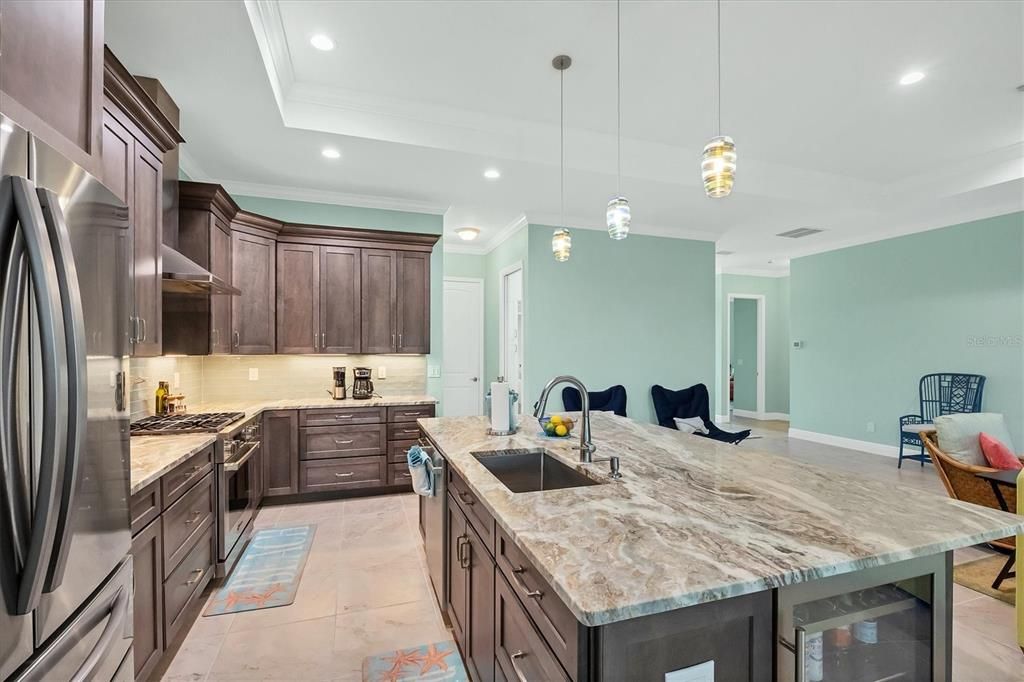 出租: $5,200 (3 贝兹, 2 浴室, 2158 平方英尺)