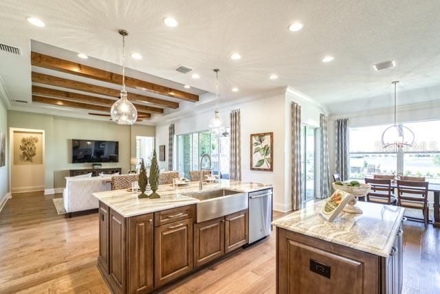 Big Kitchen with Plenty of Counter Space for the Gourmet Chef!