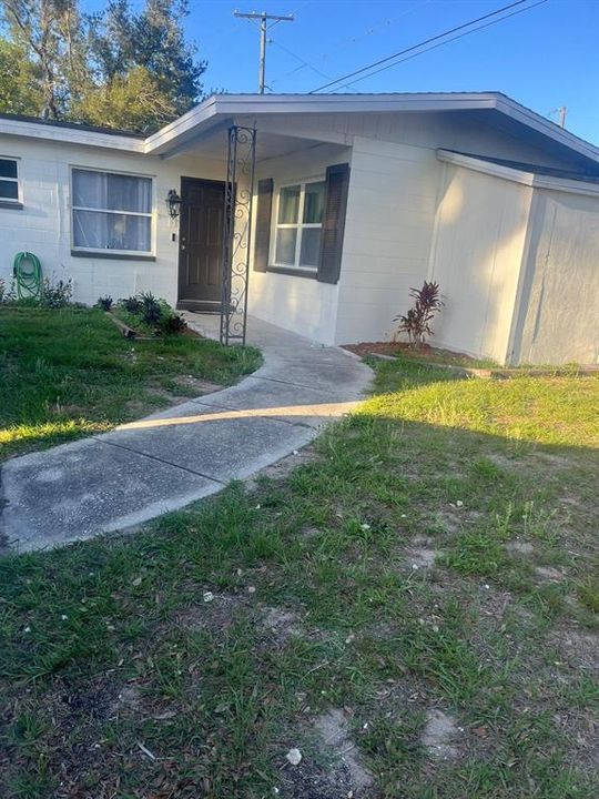 For Rent: $2,200 (3 beds, 2 baths, 1280 Square Feet)