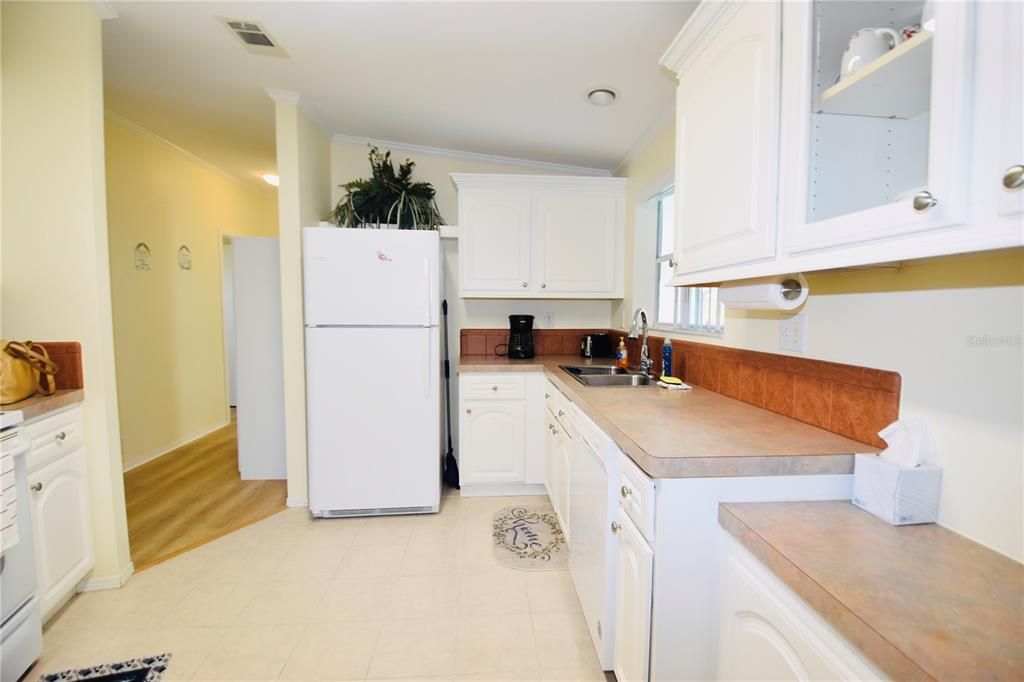 For Sale: $229,900 (2 beds, 2 baths, 1539 Square Feet)