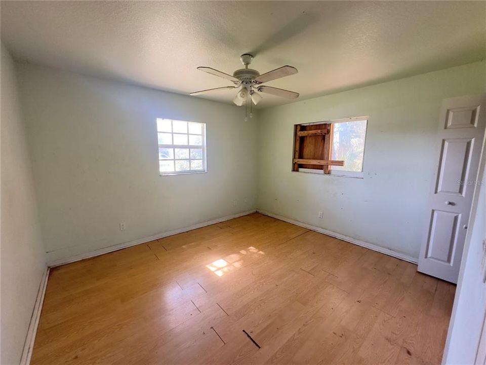 For Sale: $234,900 (3 beds, 2 baths, 1734 Square Feet)