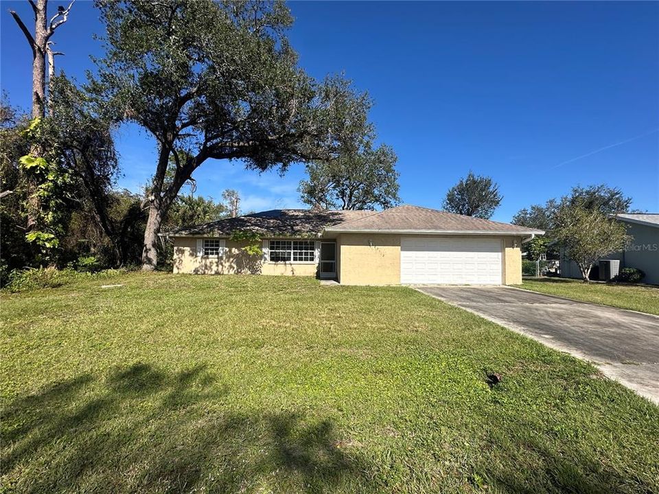 For Sale: $234,900 (3 beds, 2 baths, 1734 Square Feet)