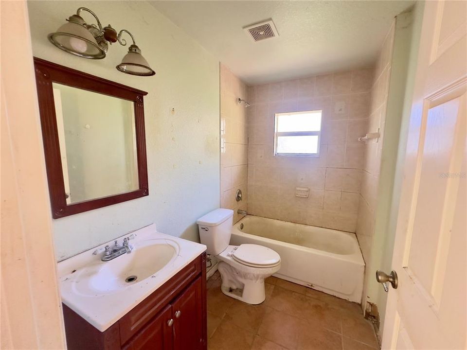 For Sale: $234,900 (3 beds, 2 baths, 1734 Square Feet)