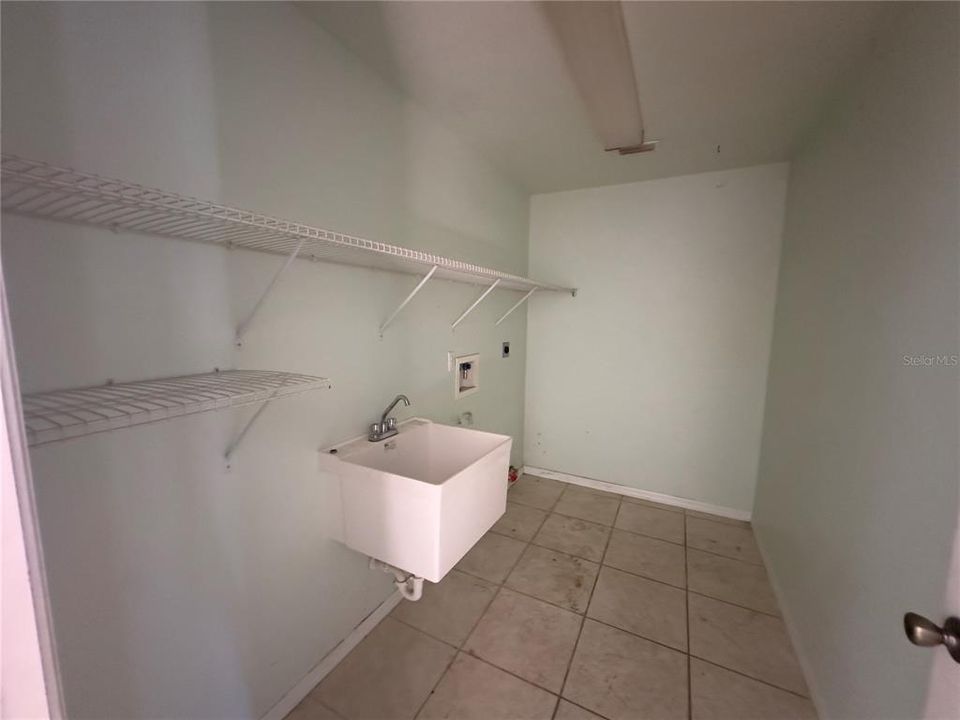 For Sale: $234,900 (3 beds, 2 baths, 1734 Square Feet)