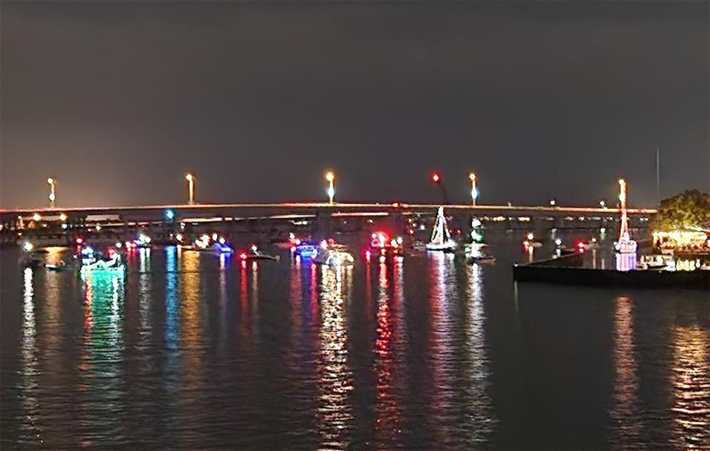 Santa's Boat Parade