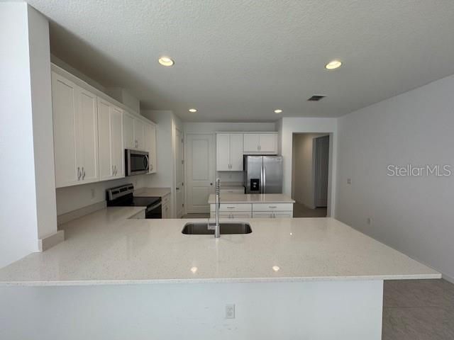 For Rent: $2,995 (3 beds, 2 baths, 1771 Square Feet)