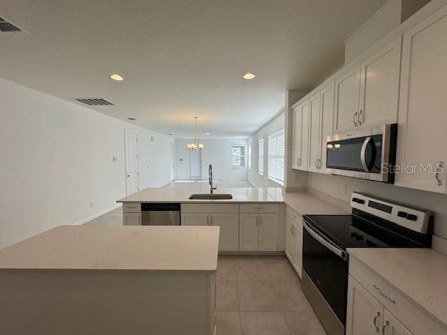 For Rent: $2,995 (3 beds, 2 baths, 1771 Square Feet)