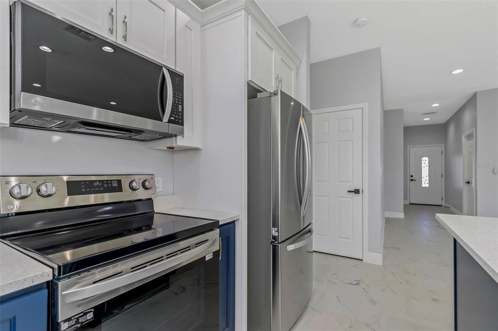 For Sale: $549,500 (3 beds, 2 baths, 1623 Square Feet)