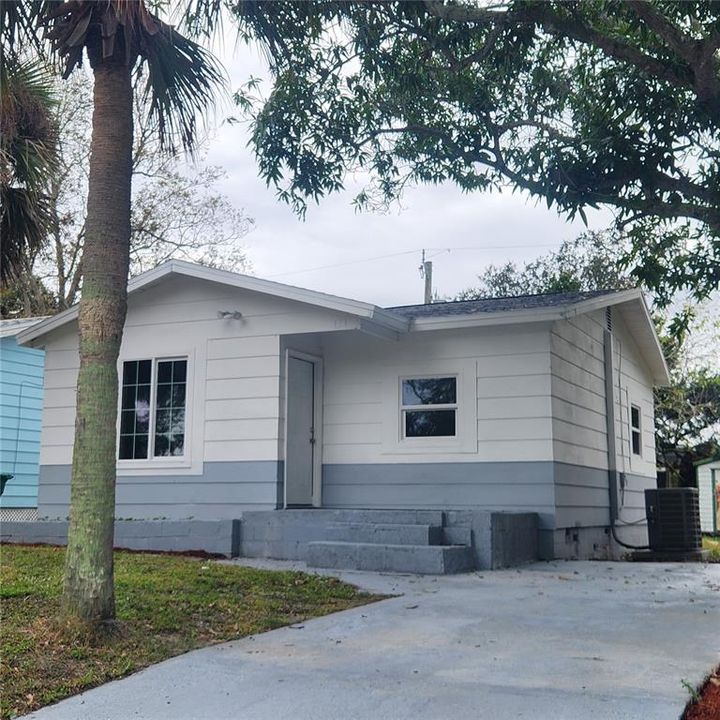 Freshly painted home and driveway. Brand new HAVC and new ROOF!