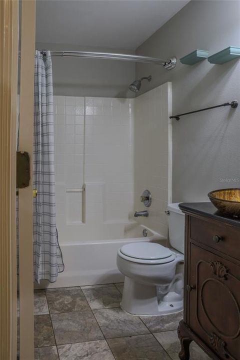 Hall Bathroom Tub and Shower