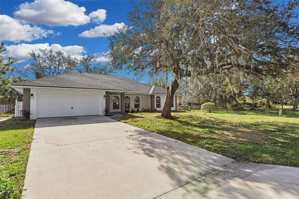 For Sale: $410,000 (3 beds, 2 baths, 1910 Square Feet)