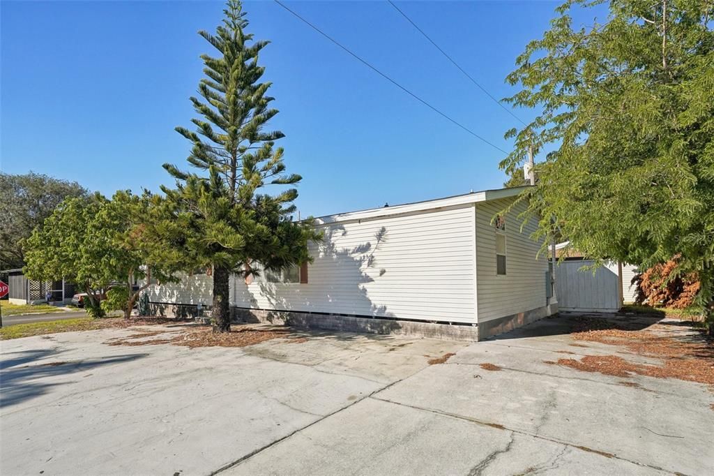 For Sale: $140,000 (3 beds, 2 baths, 1512 Square Feet)