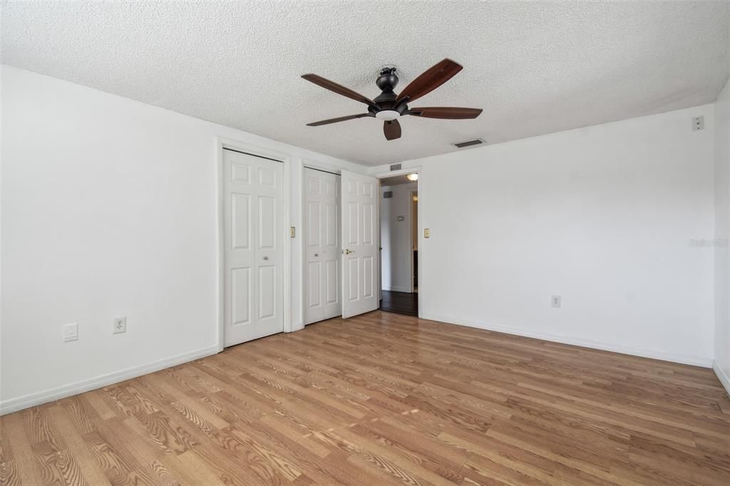 For Sale: $259,900 (3 beds, 2 baths, 1640 Square Feet)