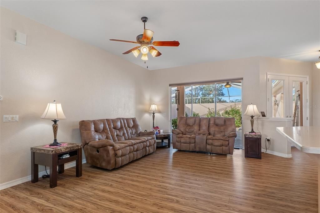 For Sale: $429,000 (3 beds, 3 baths, 2218 Square Feet)