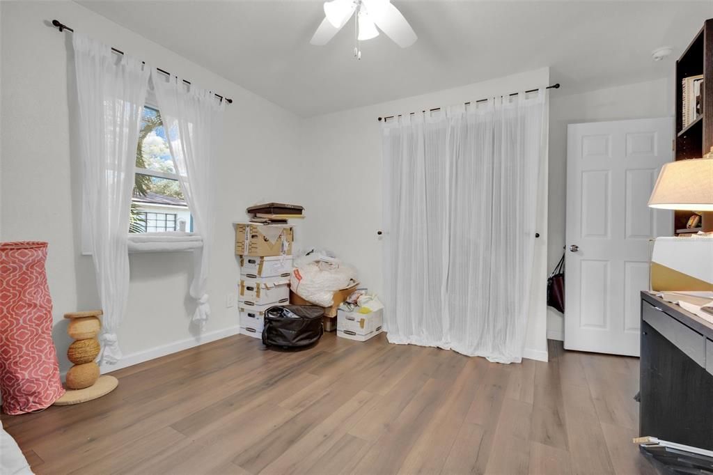 For Sale: $385,000 (3 beds, 1 baths, 1204 Square Feet)