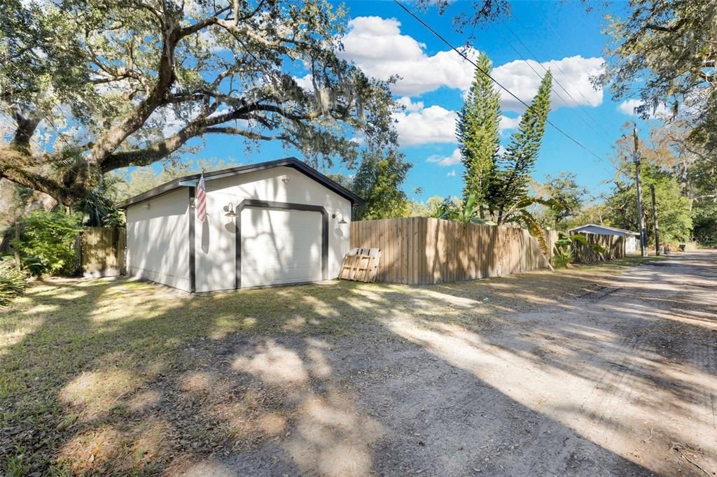 For Sale: $385,000 (3 beds, 1 baths, 1204 Square Feet)