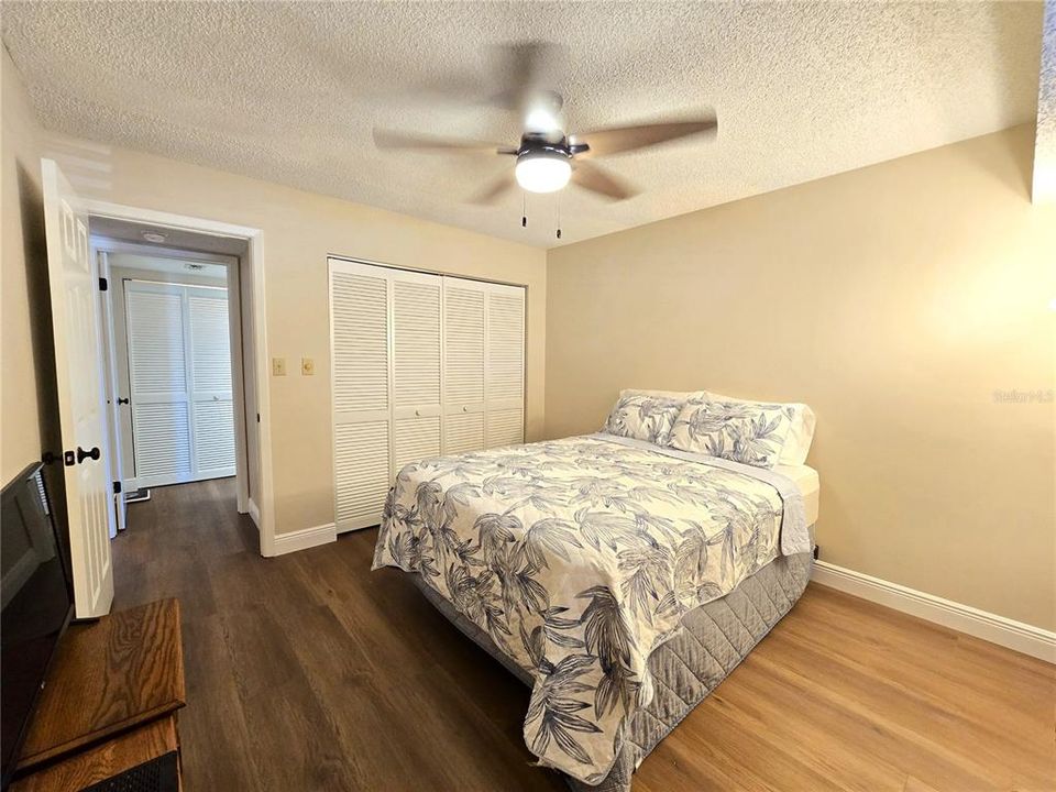 For Sale: $285,000 (2 beds, 2 baths, 1125 Square Feet)