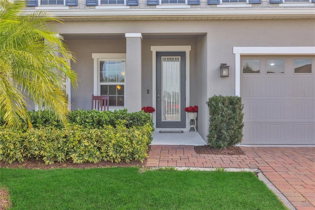 Front porch/entrance