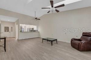 For Sale: $389,900 (2 beds, 2 baths, 1369 Square Feet)