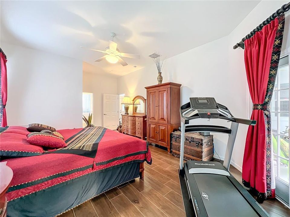 For Sale: $479,000 (2 beds, 2 baths, 2388 Square Feet)