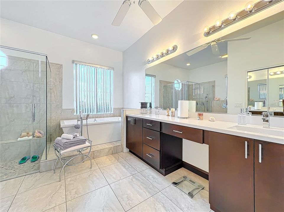 For Sale: $479,000 (2 beds, 2 baths, 2388 Square Feet)