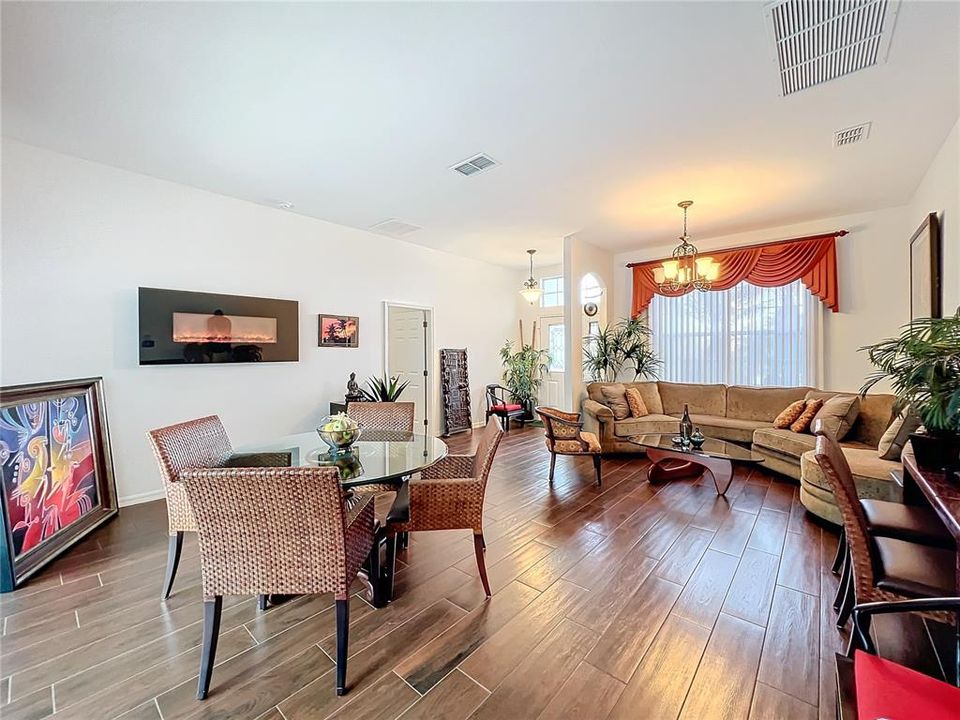 For Sale: $479,000 (2 beds, 2 baths, 2388 Square Feet)