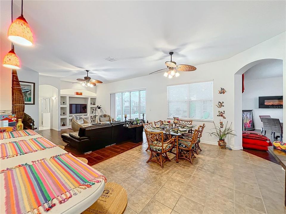 For Sale: $479,000 (2 beds, 2 baths, 2388 Square Feet)