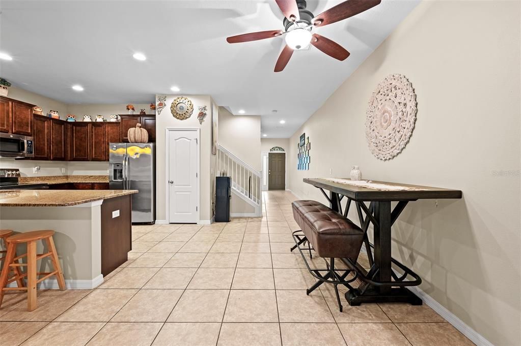 For Sale: $325,000 (3 beds, 2 baths, 1689 Square Feet)