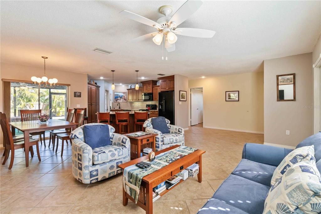 Open floor-plan with view of the lanai.