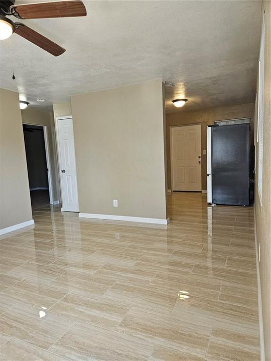 For Rent: $1,600 (2 beds, 1 baths, 784 Square Feet)