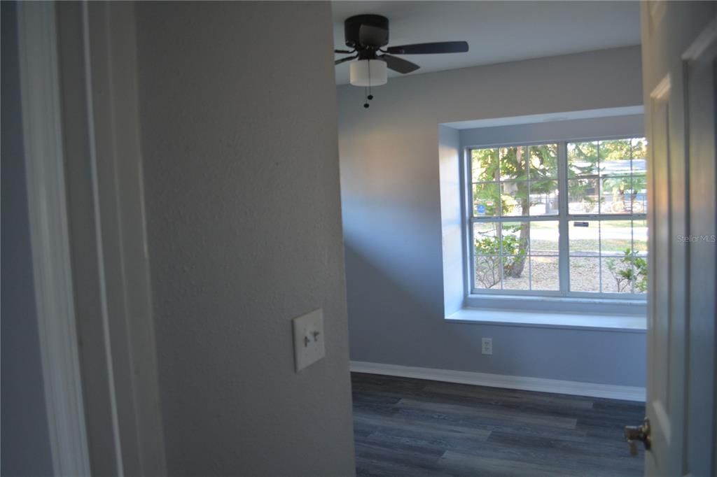 Second bedroom with window seating