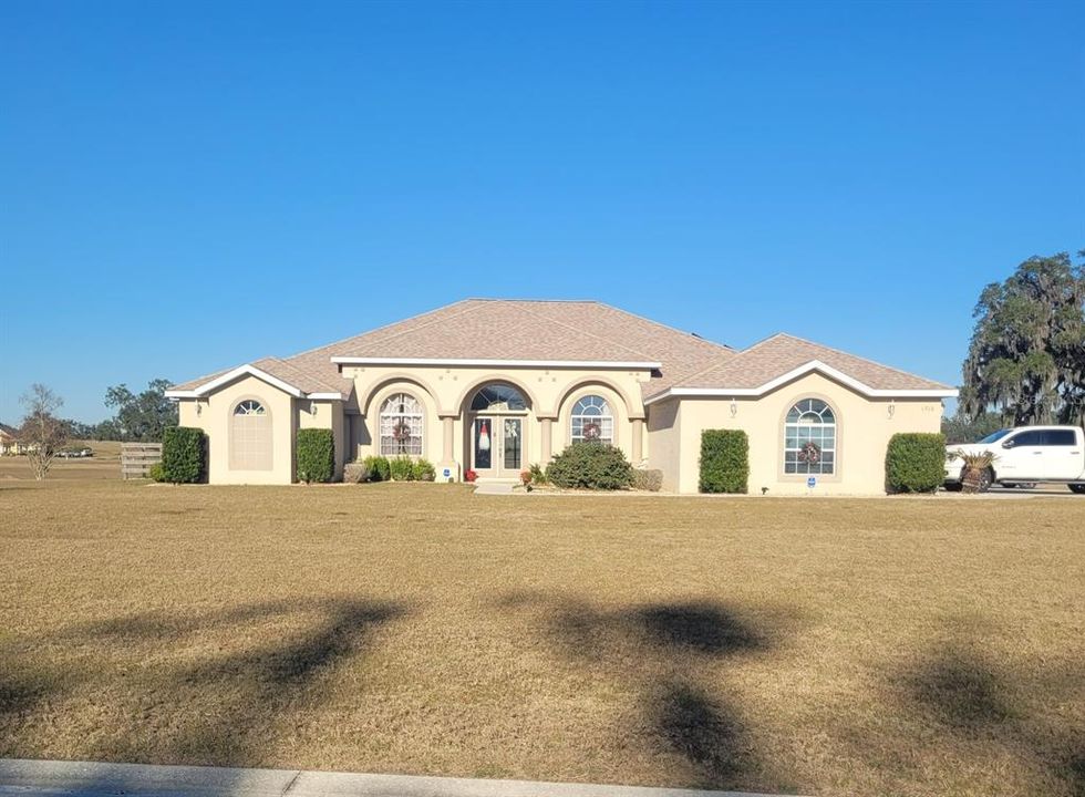 For Sale: $599,995 (4 beds, 2 baths, 2700 Square Feet)