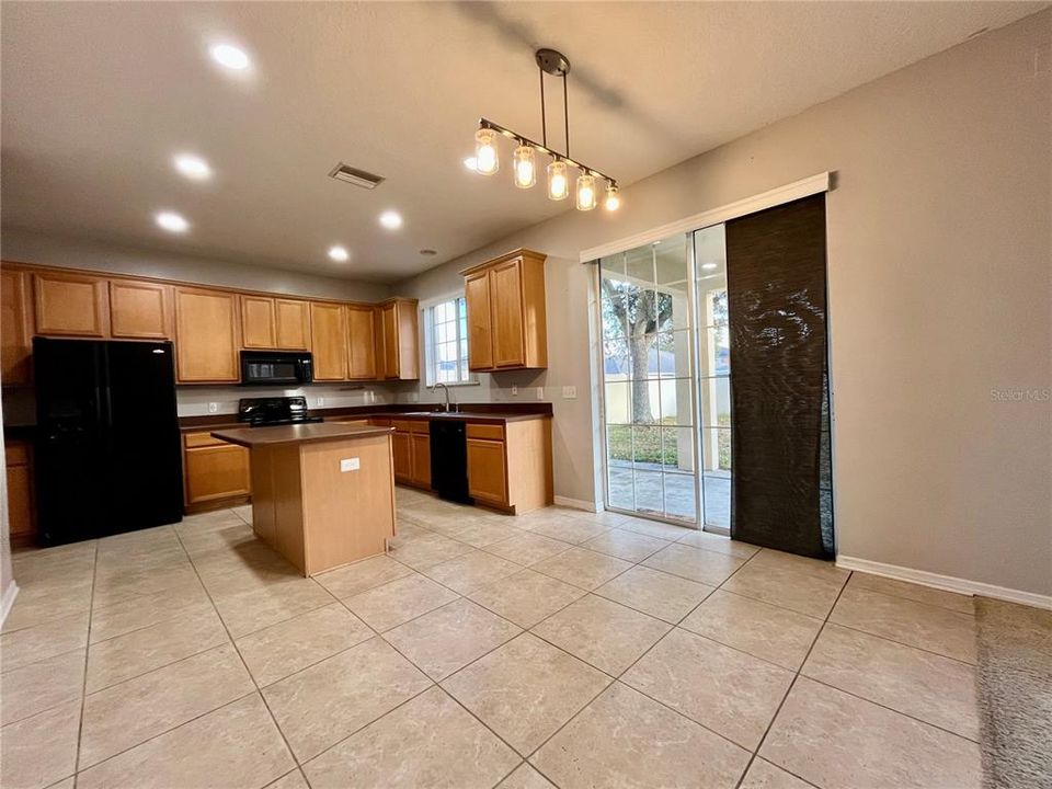 For Sale: $349,900 (4 beds, 2 baths, 2535 Square Feet)