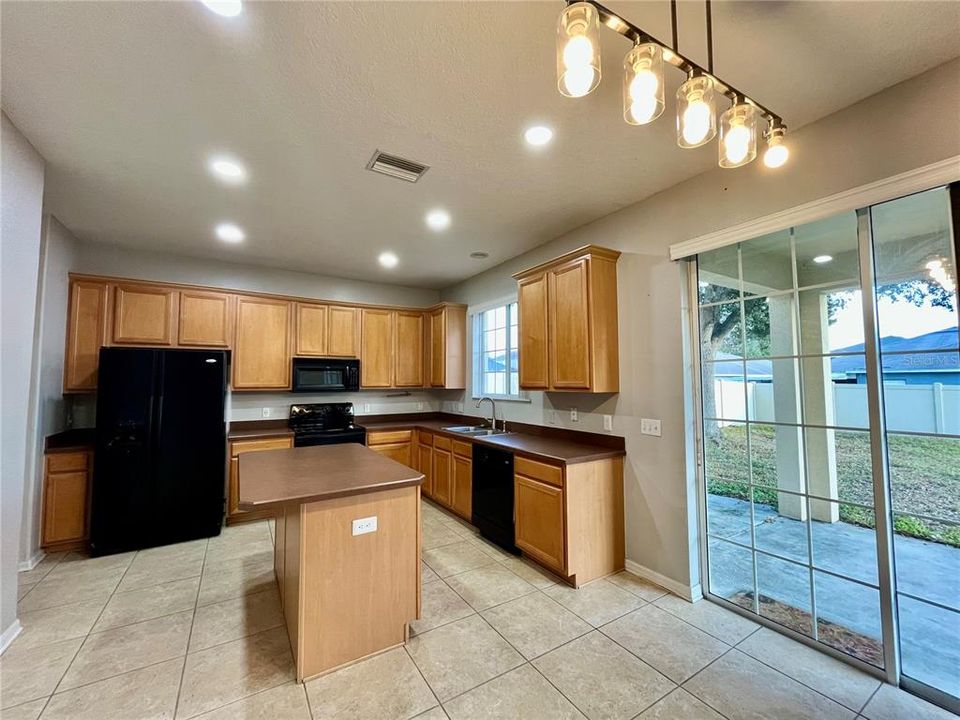 For Sale: $349,900 (4 beds, 2 baths, 2535 Square Feet)