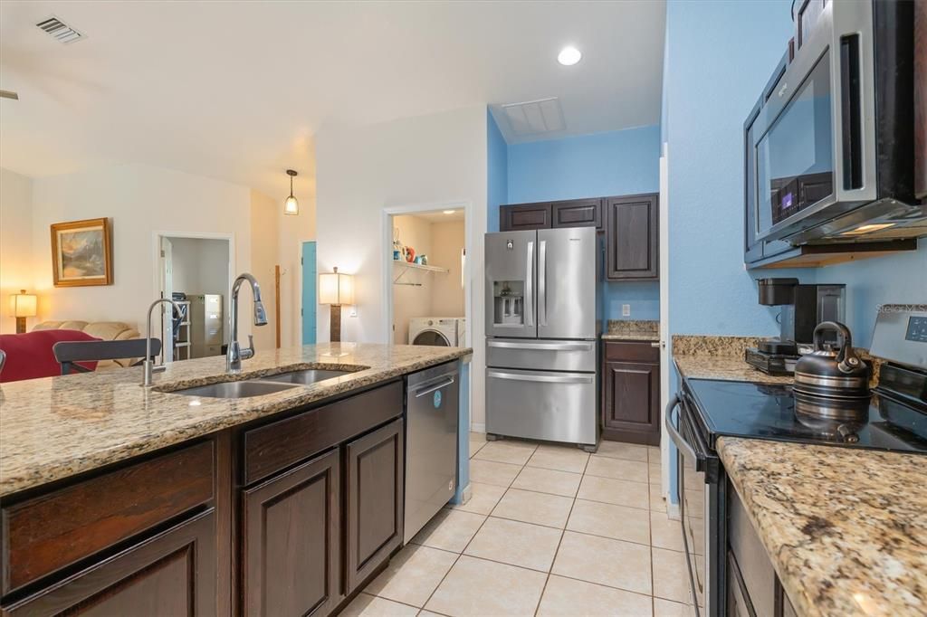 For Sale: $399,000 (3 beds, 2 baths, 1644 Square Feet)