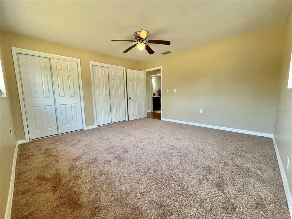 For Sale: $199,900 (2 beds, 1 baths, 1420 Square Feet)