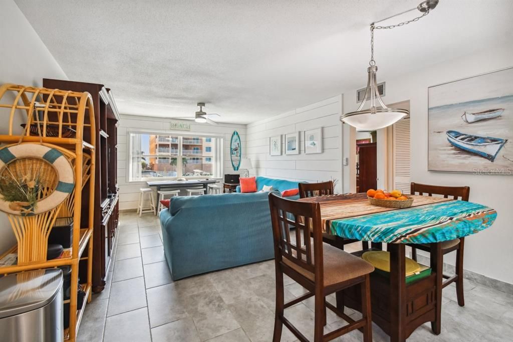 For Sale: $529,000 (2 beds, 1 baths, 975 Square Feet)