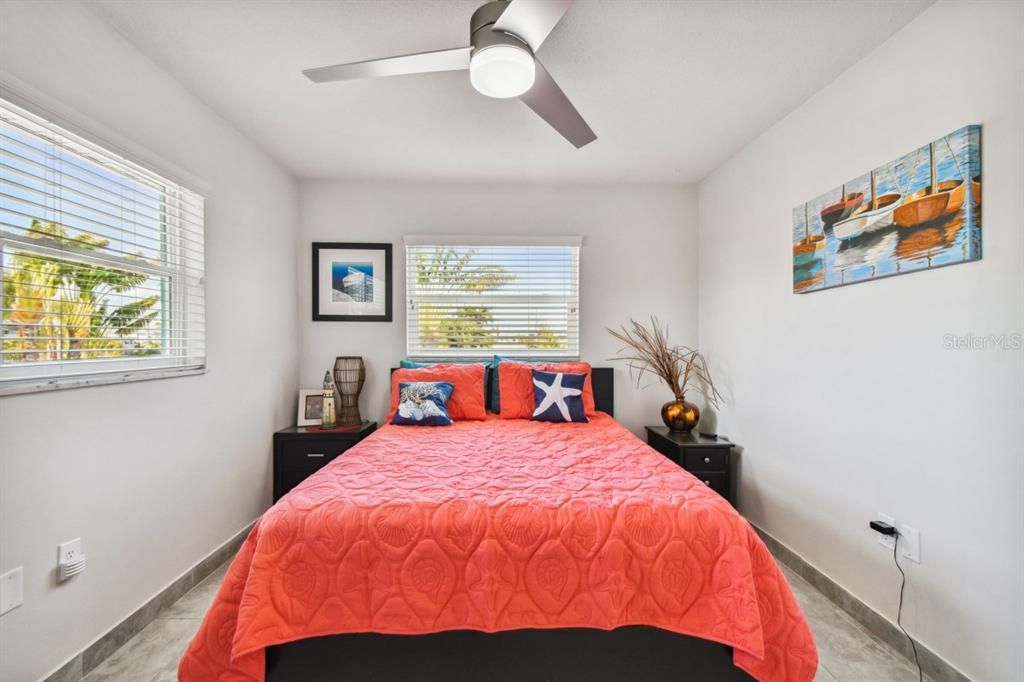 For Sale: $529,000 (2 beds, 1 baths, 975 Square Feet)